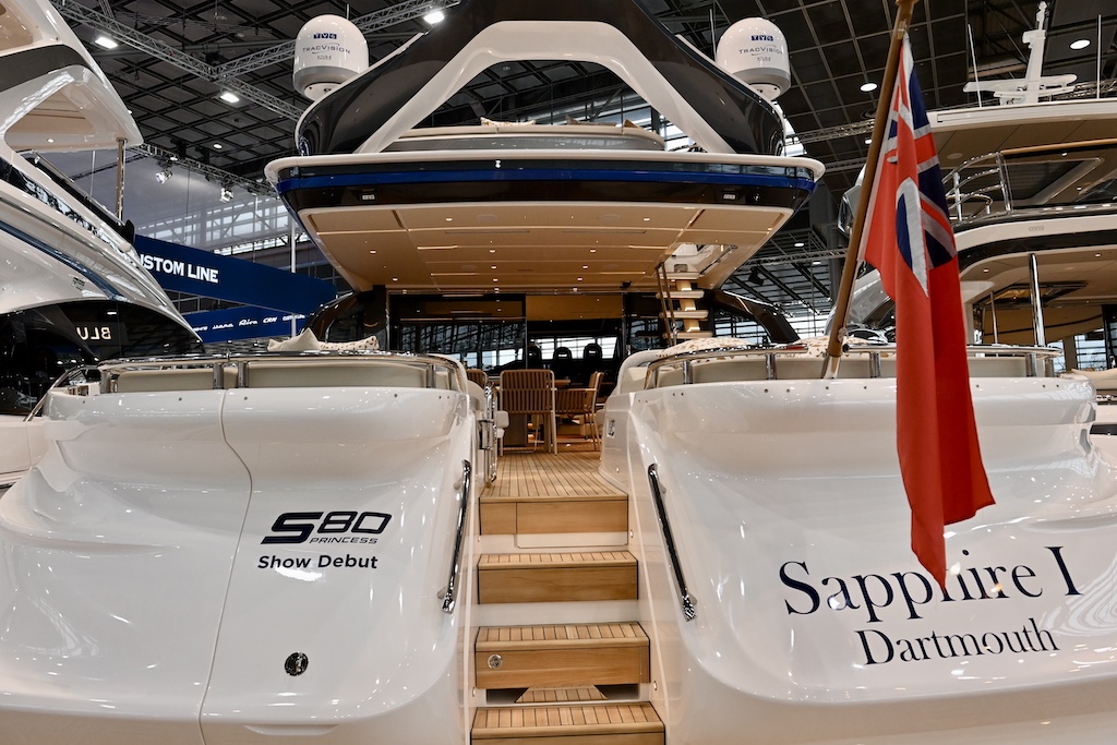 Mit einem Porsche übern Wörthersee