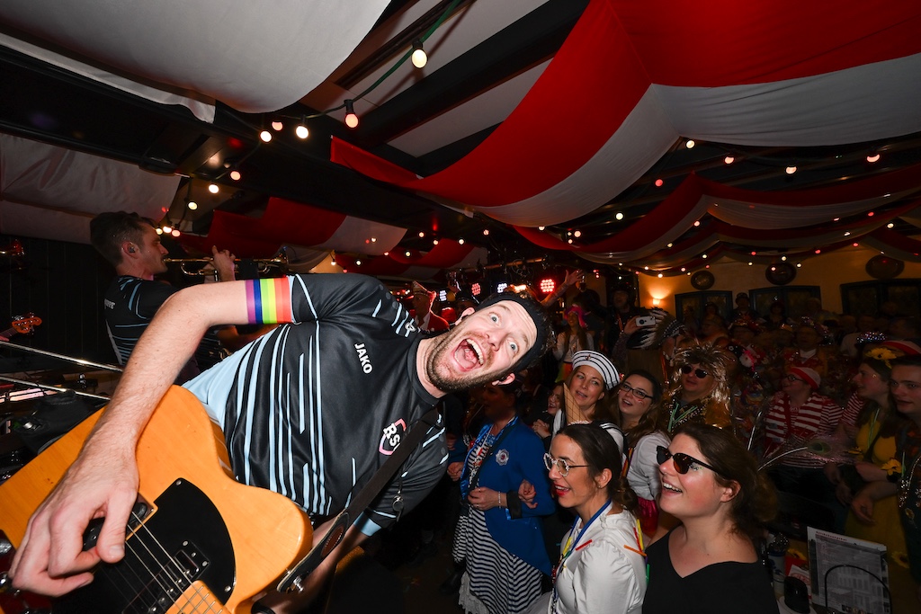 Karneval im Brauhaus: „Jeck Em Fuchs“ begeisterte zum 14. Mal