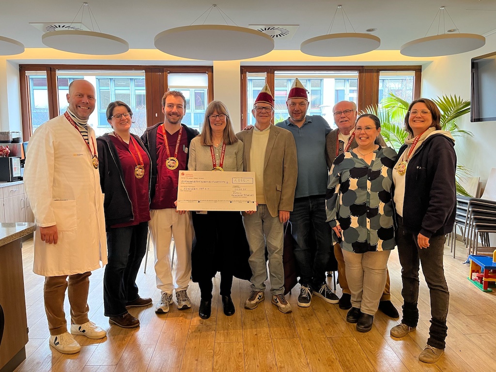 Feiern, Spenden, Helfen