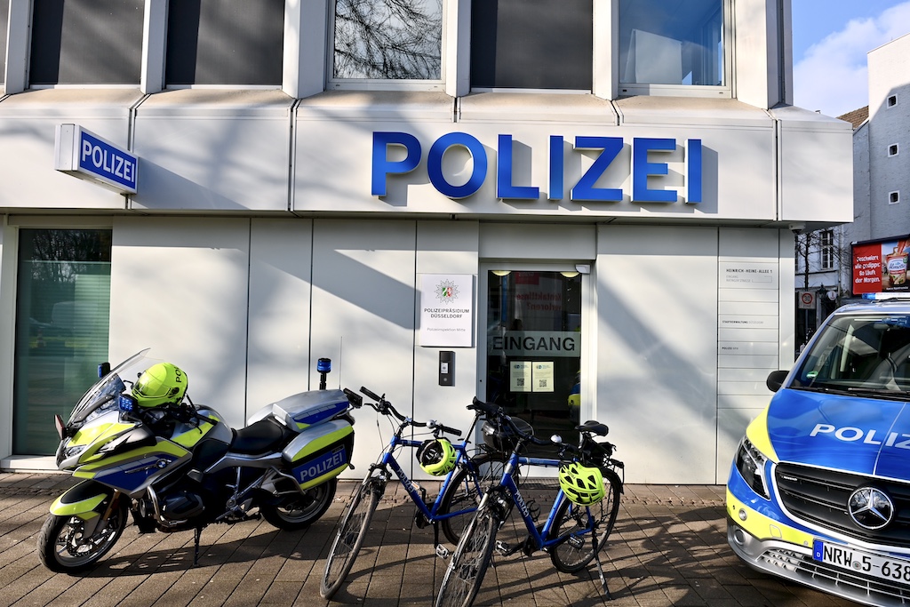 Raubüberfall auf Lebensmitteldiscounter in Derendorf – Zwei Täter flüchtig