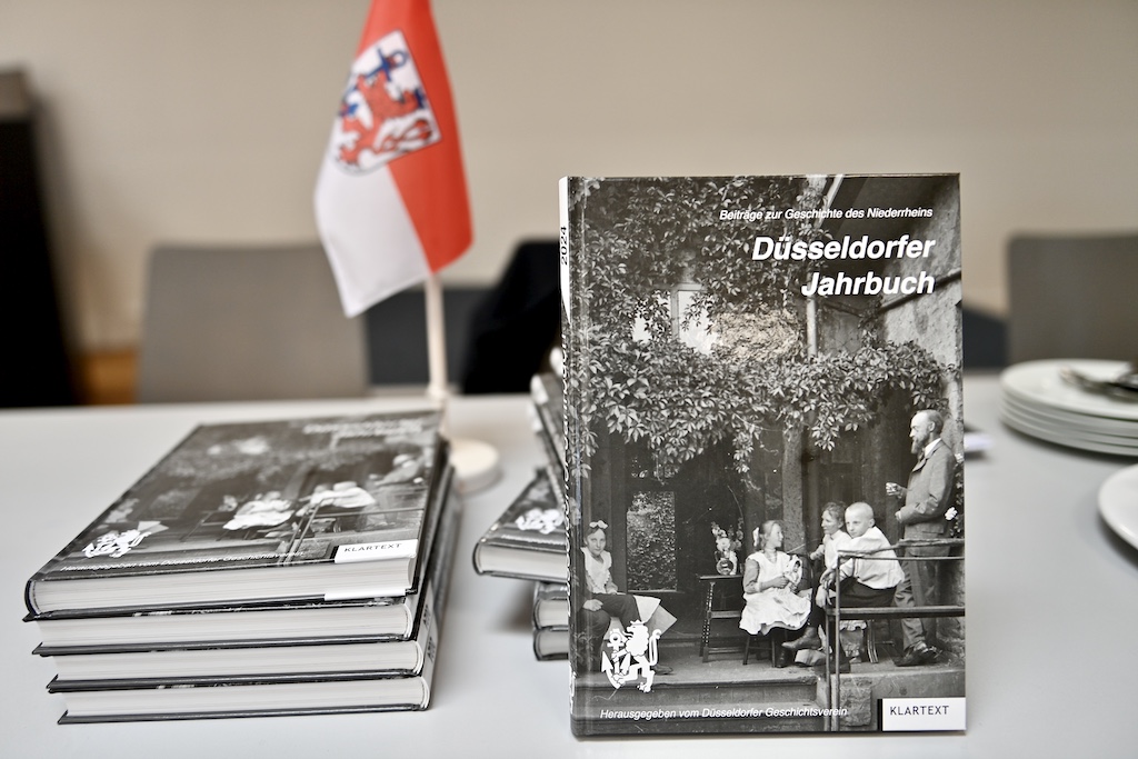 Düsseldorfer Jahrbuch 2024 vorgestellt: Einblicke in die Stadtgeschichte
