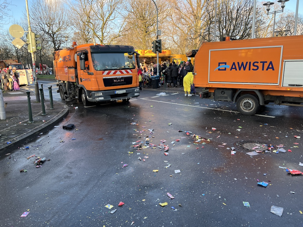 AWISTA und AWISTA Kommunal im Karnevalseinsatz: Rund um die Uhr für eine saubere Stadt