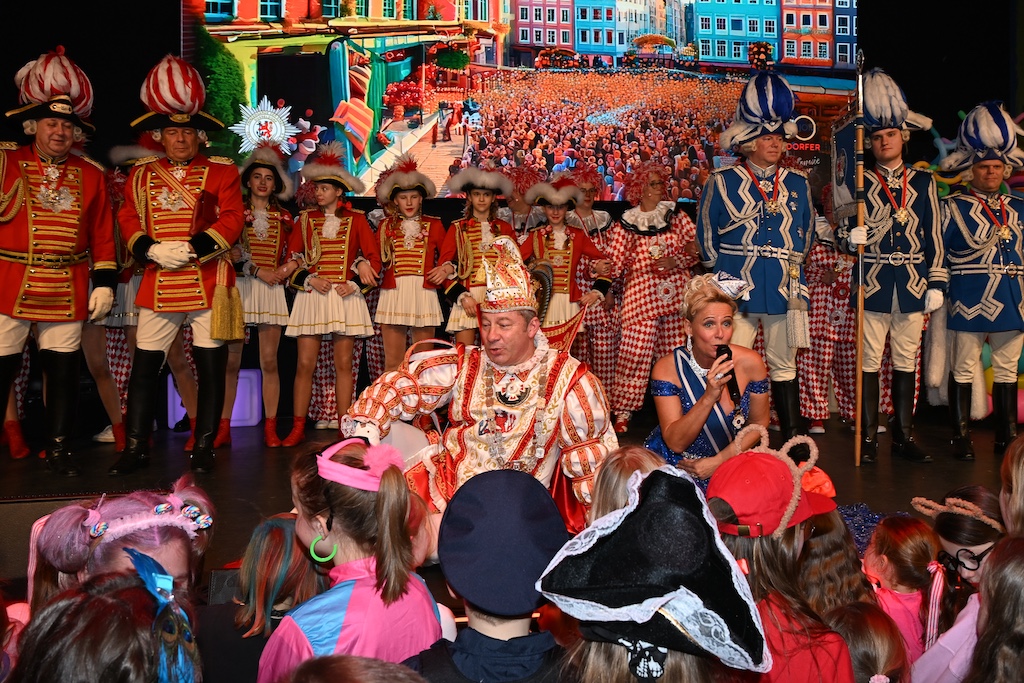 Kinderkarneval der Prinzengarde der Stadt Düsseldorf: Ein Fest für kleine Jecken