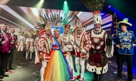 KG Regenbogen ernennt Kölner Dreigestirn zu Ehrenmitgliedern
