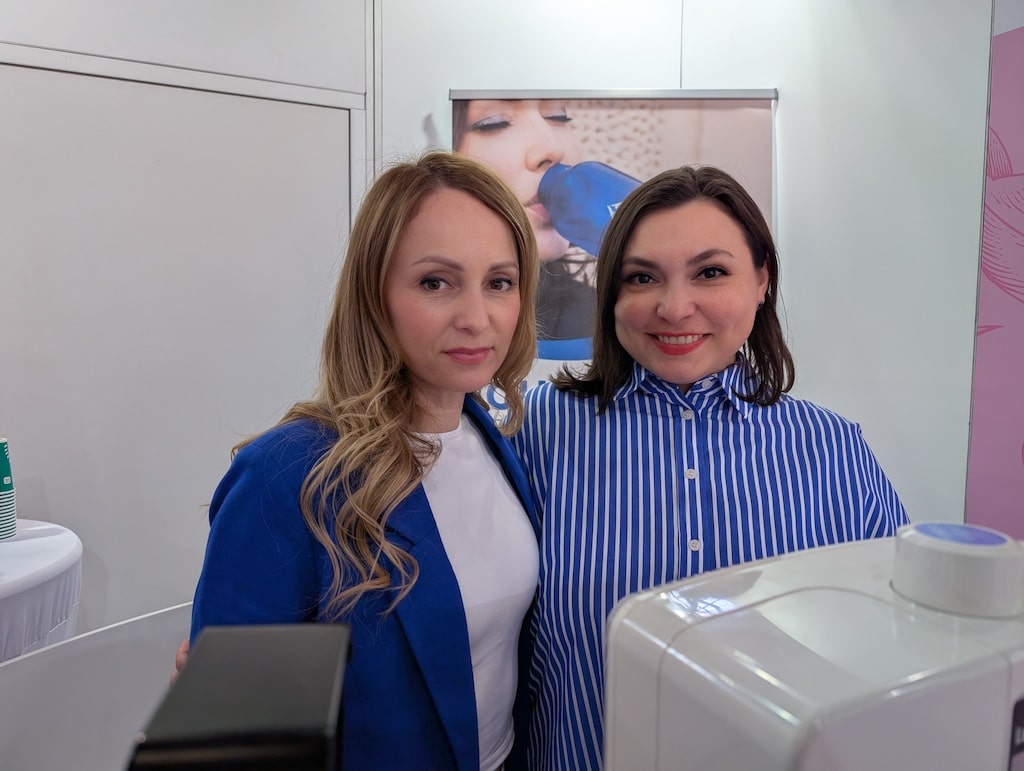  Daniya Buzaev (rechts) und ihre Kollegin von Making Live Waterful © Gabriele Schreckenberg