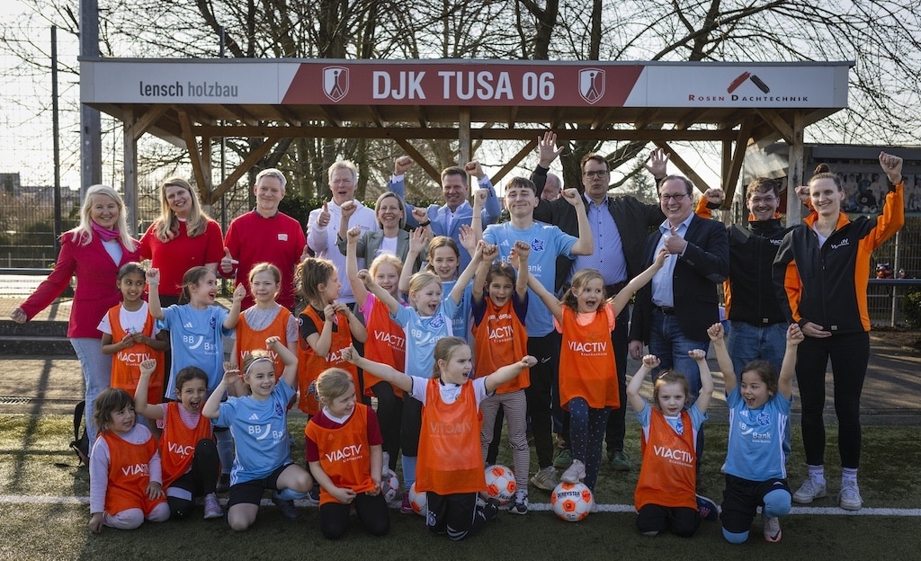 Erster „Mädchen an den Ball“-Standort in Düsseldorf eröffnet