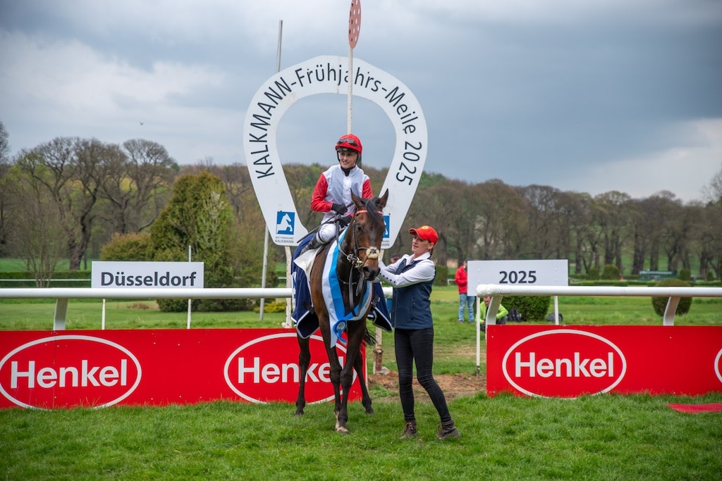 Geography siegt unter Sibylle Vogt in der Kalkmann Frühj ahrs-Meile, Gr.3 © LB / Olaf Oidtmann