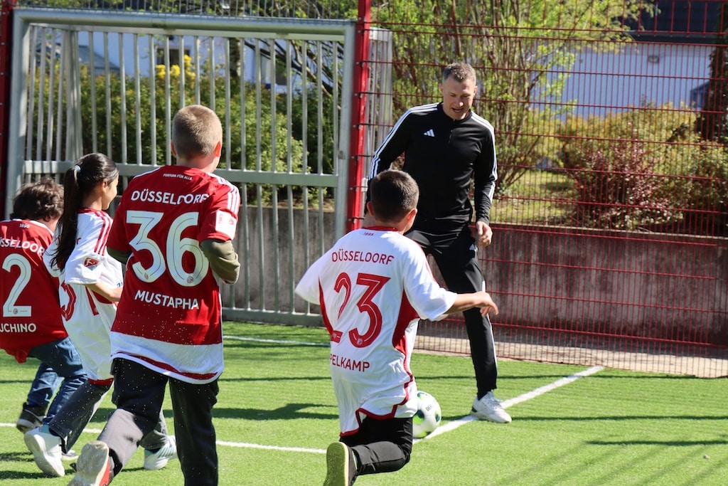 Bolzplatzhelden starten in die 13. Saison – jetzt auch mit Mädchentraining