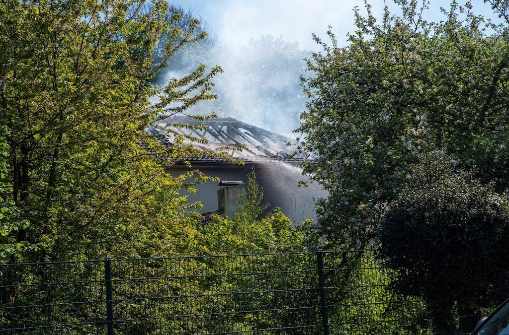 Brand in leerstehender Villa in Düsseldorf Ludenberg
