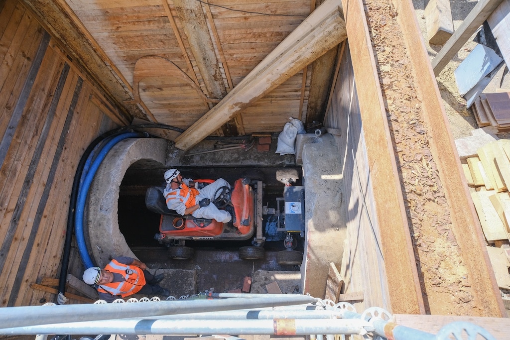 Effiziente Sanierung des Kanals in der Otto-Petersen-Straße/Heinrichstraße