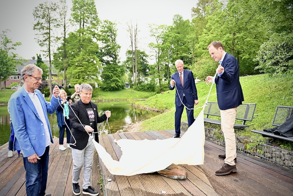 Enthüllung des Kunstwerkes © Lokalbüro