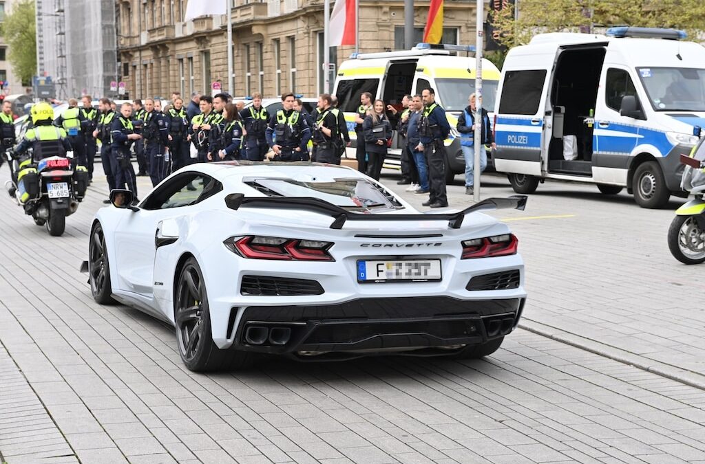 Schwerpunktkontrollen in Düsseldorf: “AG Tuning” geht gegen Poser- und Tuningszene vor
