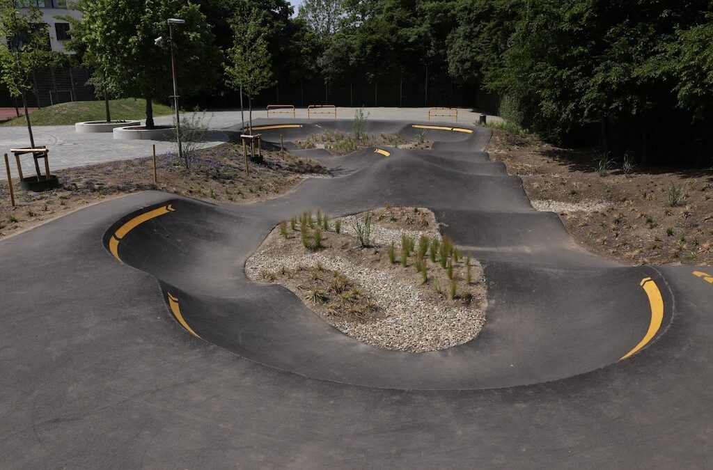 Stadt eröffnet Pumptrackanlage in der Freizeitanlage Heerdt