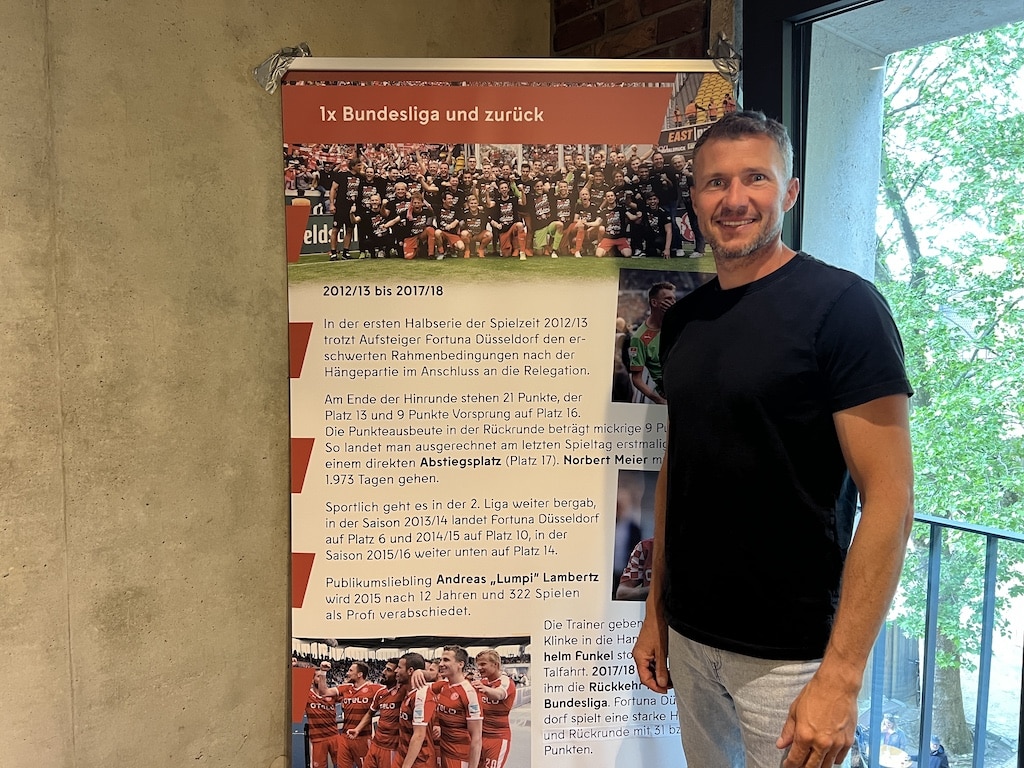 Oliver Fink besuchte natürlich auch die Ausstellung © Lokalbüro Oliver Fink besuchte natürlich auch die Ausstellung © Lokalbüro