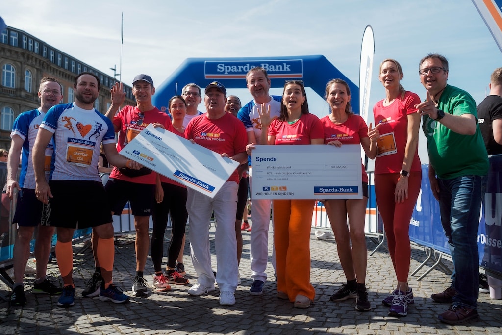 Der Sparda-Bank Brückenlauf am 12.05.2024 in Düsseldorf © Torben Flatemersch