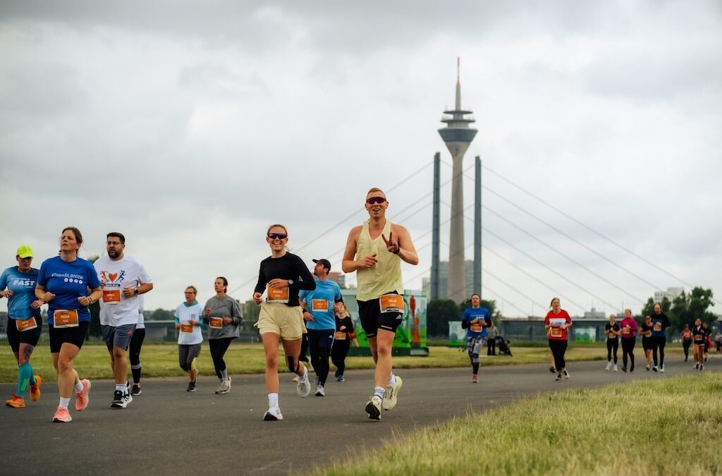 Laufen für den guten Zweck: Düsseldorfer Brückenlauf bringt 50.000 Euro für Kinderhilfe