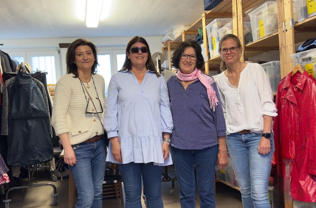 Und wieder spendet der Lions Club Schloss Kalkum an die Kleiderkammer