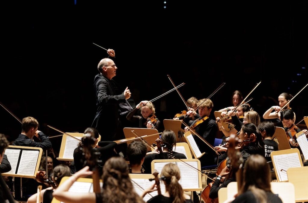 Jugendsinfonieorchester aus Chemnitz und Düsseldorf spielten in der Tonhalle