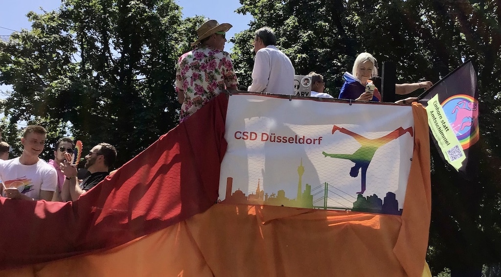 CSD Düsseldorf 2025: Ein starkes Zeichen für Vielfalt und Respekt