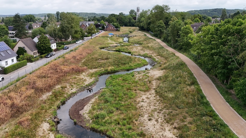 Abschluss des 2. Bauabschnitts zum naturnahen Ausbau der Südlichen Düssel in Vennhausen © Landeshauptstadt Düsseldorf / David Young