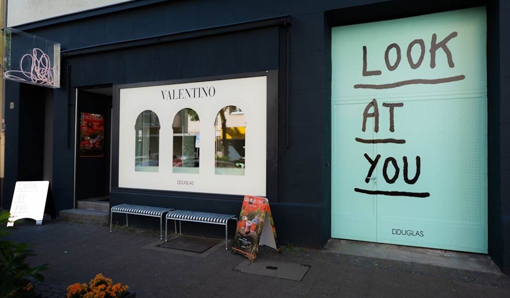 DOUGLAS bringt Duft und Design nach Düsseldorf-Flingern