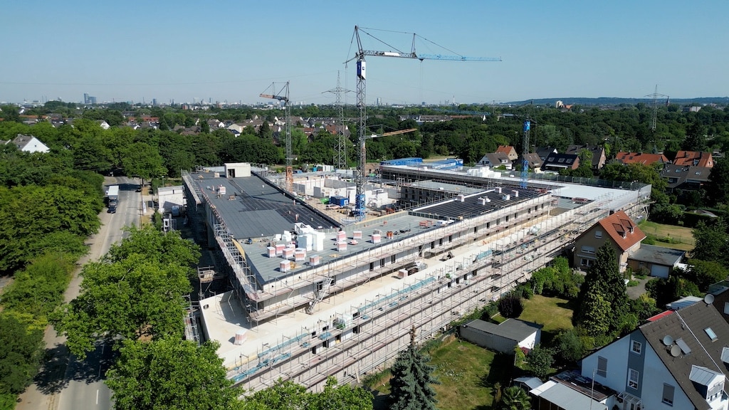 Richtfest für die Feuer- und Rettungswache 7 und den zentralen Betriebshof des Gartenamts