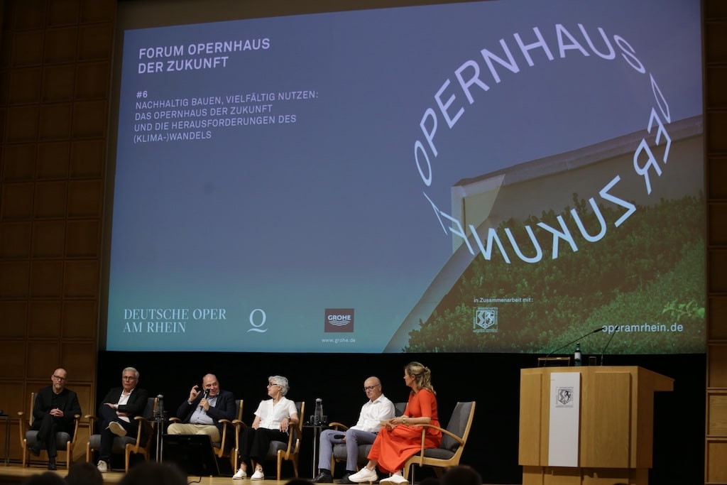 Die sechste Ausgabe der Reihe "Forum Opernhaus der Zukunft" stellte den Klimawandel in den Mittelpunkt und fragte nach seiner Bedeutung für Planung und Bau © Landeshauptstadt Düsseldorf/Ingo Lammert