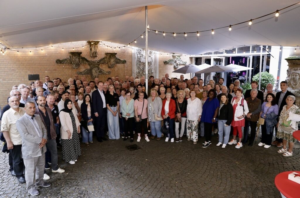 Dankeschön-Empfang für Engagierte im Rathausinnenhof