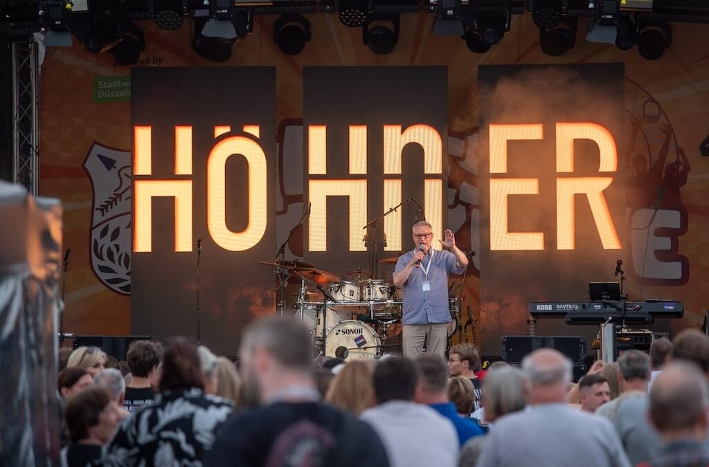 Kölsche Töne auf der Kirmes: Höhner rocken das neue Platzkonzert in Düsseldorf