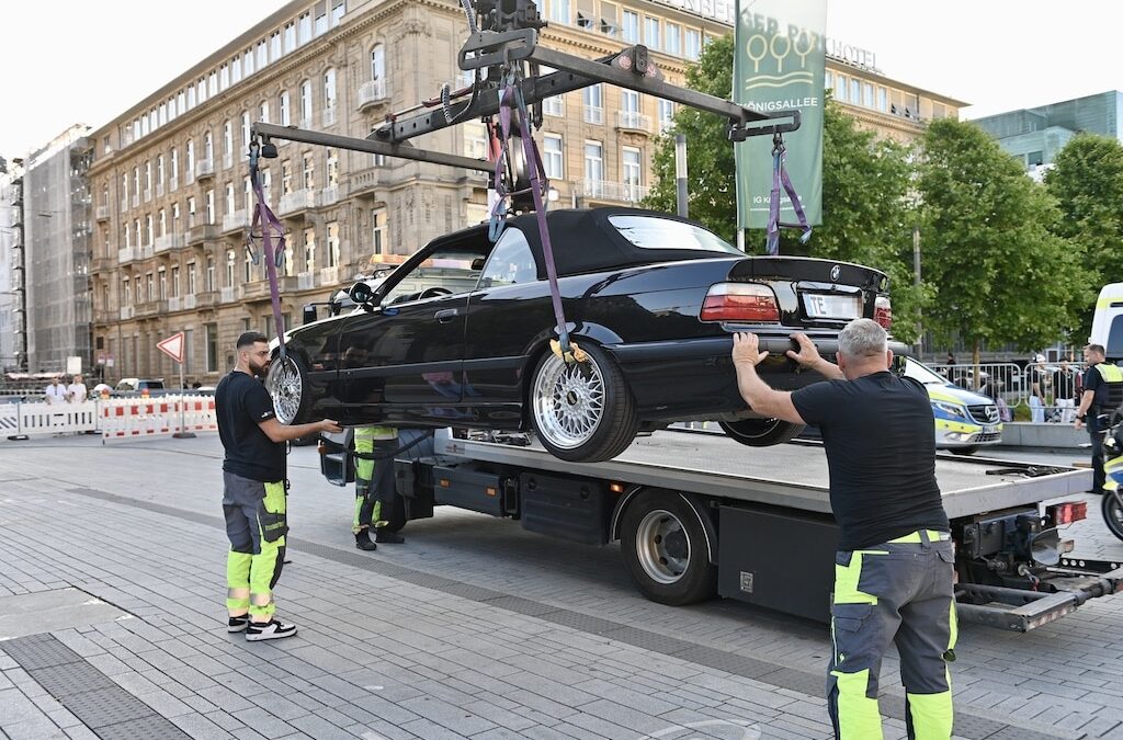 Großkontrolle in der Stadtmitte: Polizei ahndet 685 Tempoverstöße und 325 Ordnungswidrigkeiten
