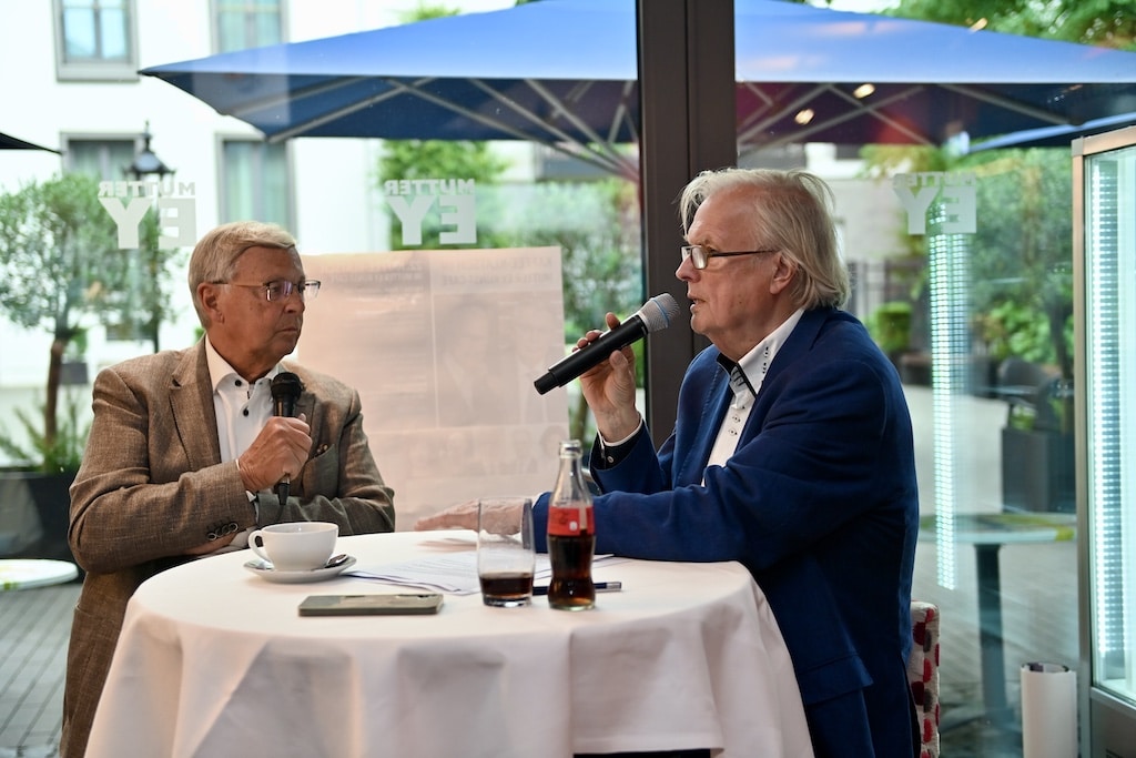 Wolfgang Bonsbach und Heribert Klein im Gespräch © Lokalbüro