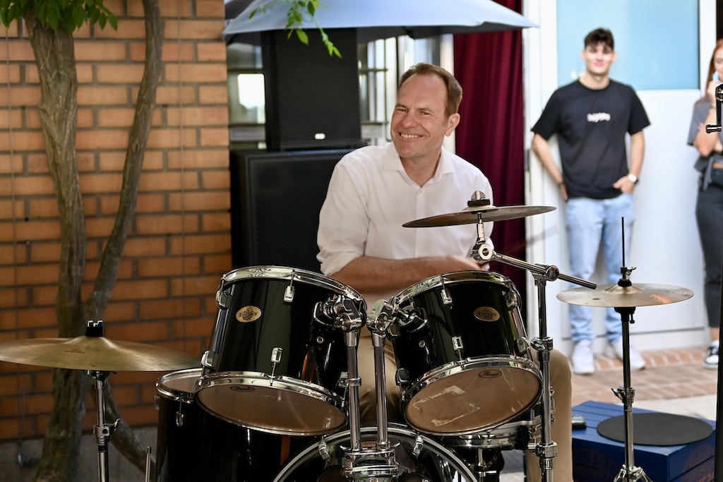 Stephan Keller am Schlagzeug © Lokalbüro