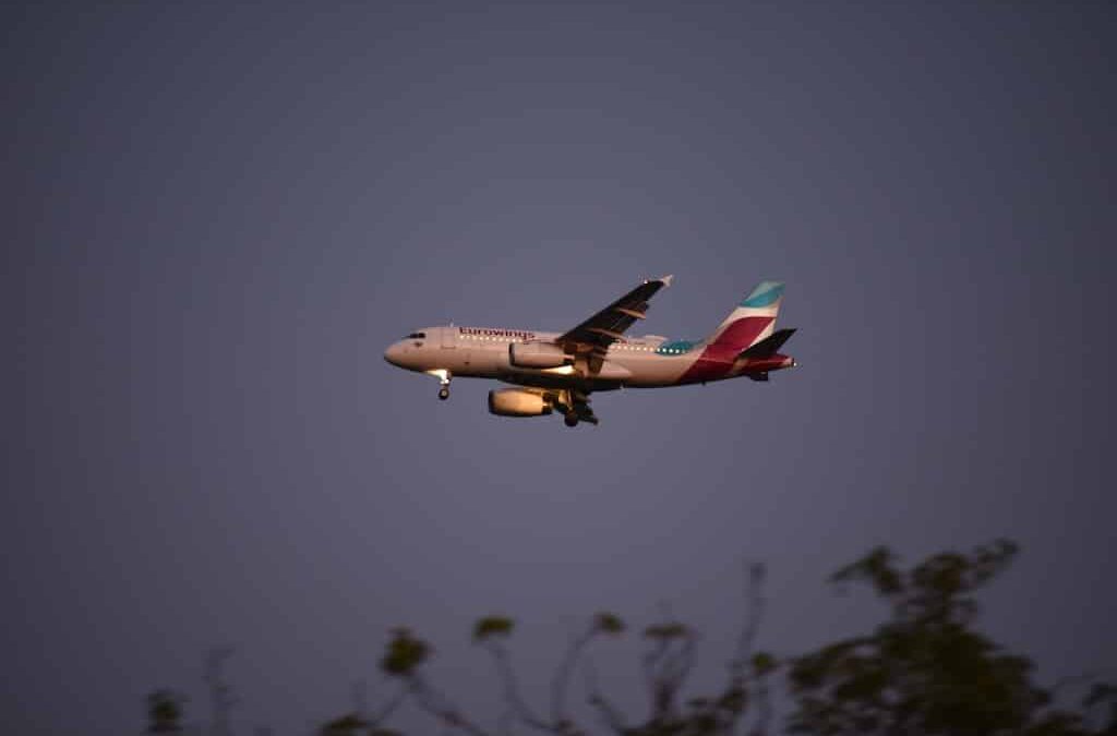 Starke Nachfrage, verlässliche Abläufe, buntes Erlebnisprogramm: Flughafen Düsseldorf erwartet 3,4 Millionen Passagiere in den Sommerferien