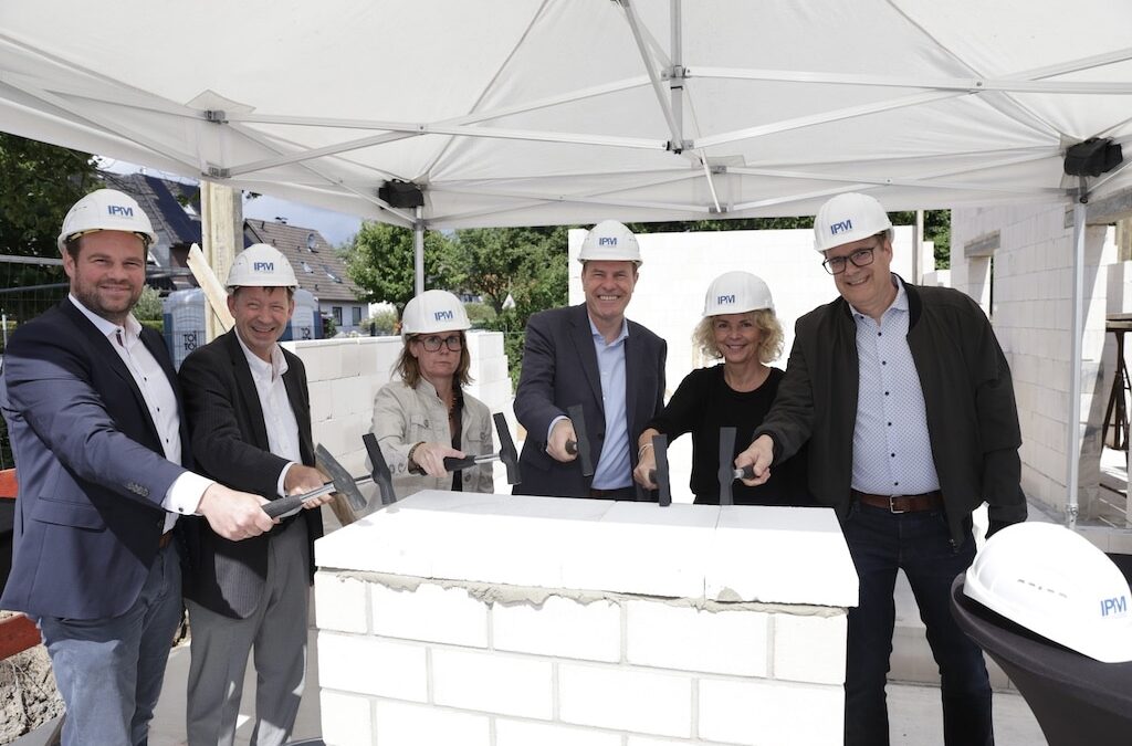 Kita Offenbacher Weg: Grundsteinlegung für neuen Erweiterungsbau