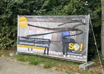 Beschmierte Plakate im Düsseldorfer Norden © CDU Nord