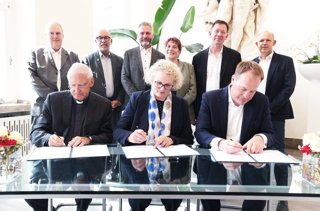 Sonderförderung von Kitas: Landeshauptstadt, Liga und Kirche schließen neuen Vertrag zur Kita-Finanzierung