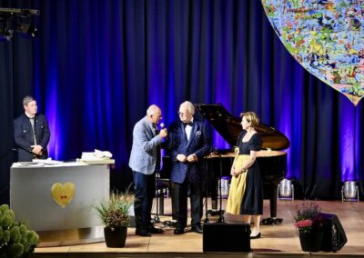 Leo Bauernberger, Geschäftsführer von SalzburgerLand Tourismus, Heriber Klein und Landtagspräsidentin Dr. Brigitta Pallauf © Lokalbüro