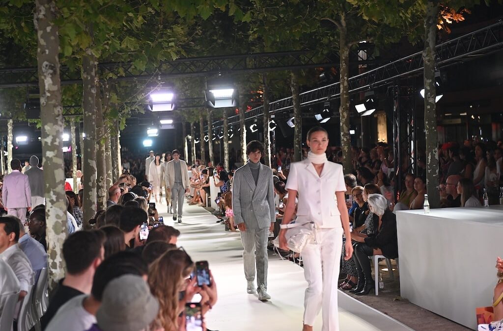 Wenn Mode Geschichten erzählt – Breuninger feiert den Herbst in Düsseldorf