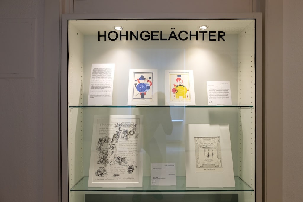 Anhand der ausgestellten Kunstwerke, die in verschiedene Sektionen unterteilt sind, entfaltet sich ein "Heine-Panorama".© Landeshauptstadt Düsseldorf / Uwe Schaffmeister