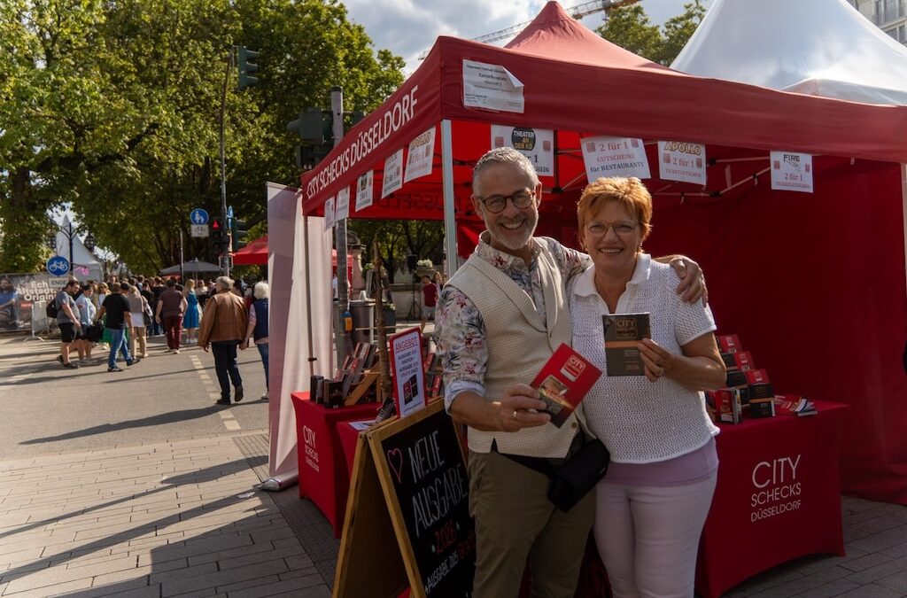 City Schecks Düsseldorf 2026: Das beliebteste Gutscheinbuch der Stadt ab sofort erhältlich