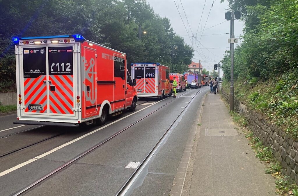 Brand in Patientenzimmer des LVR-Klinikums – schnelles Eingreifen der Feuerwehr verhinderte Schlimmeres