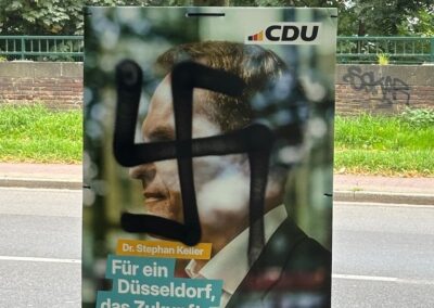 Beschmierte Plakate im Düsseldorfer Norden © CDU Nord