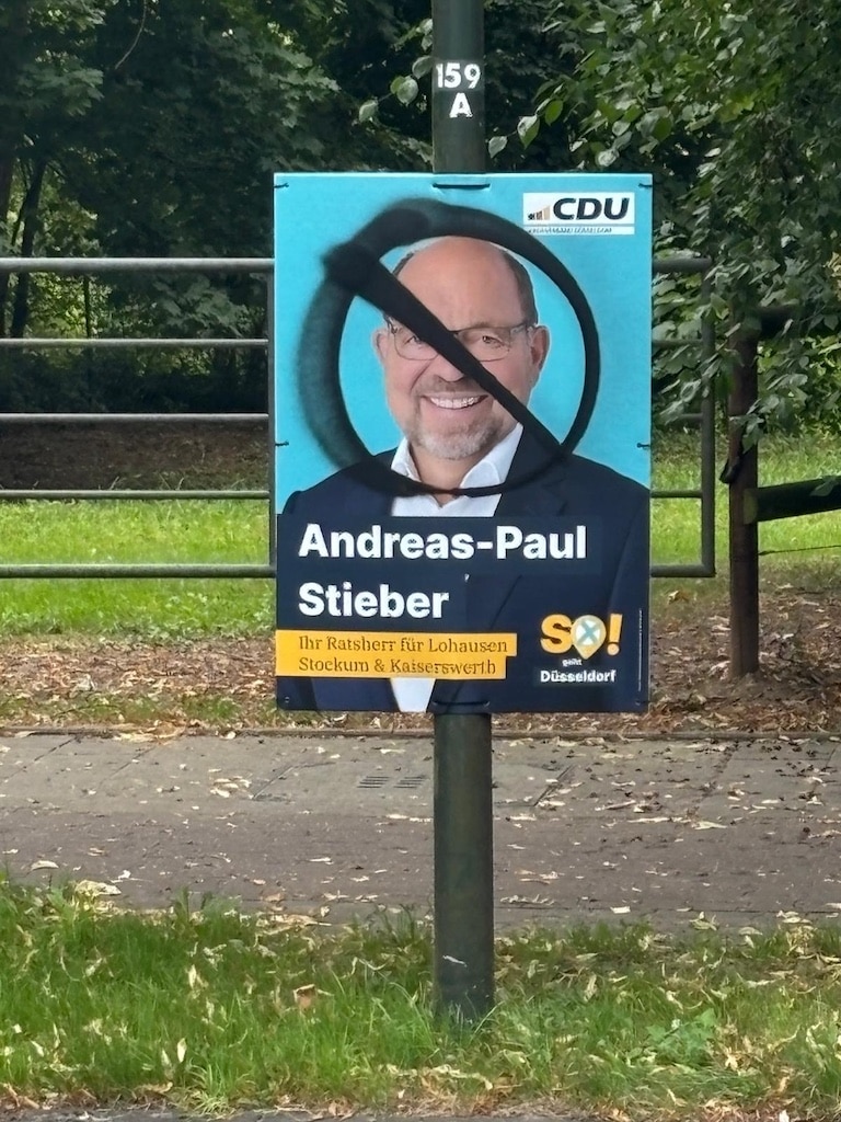 Beschmierte Plakate im Düsseldorfer Norden © CDU Nord