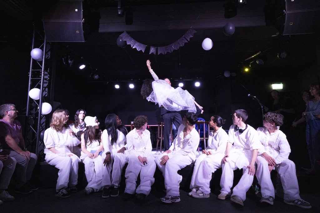 Mitreißend, temperamentvoll und nicht altbacken sind die Inszenierungen der Komische Oper Düsseldorf am Rhein © Anja Otte