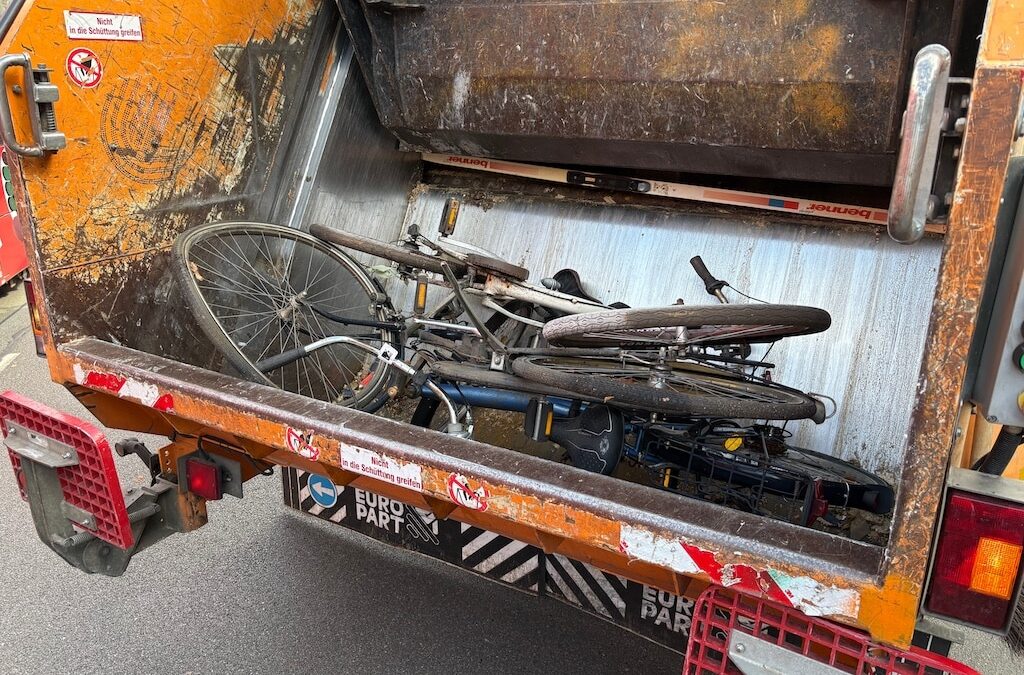 Landeshauptstadt entfernte mehr als 400 Schrotträder bei Schwerpunktaktion