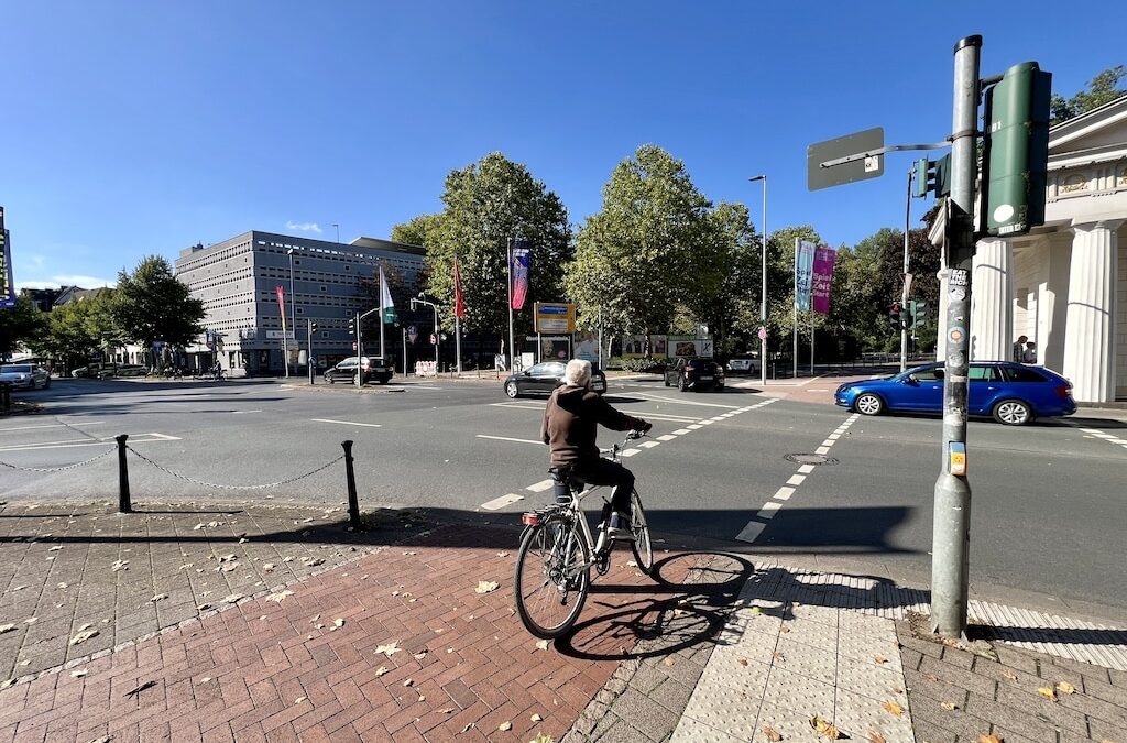 Heinrich-Heine-Allee: Wendemöglichkeit für Busse kommt