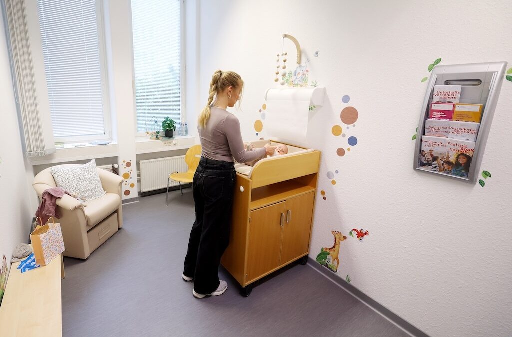 Neuer Service für Familien: Stillen und Wickeln direkt am Hauptbahnhof