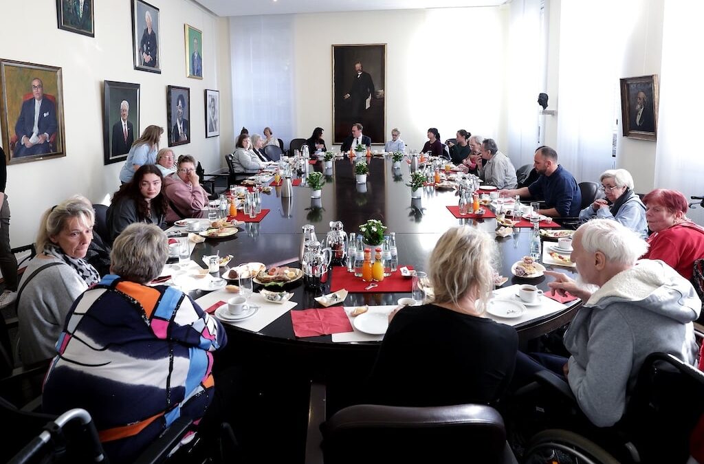 Internationaler Tag der älteren Generation: Frühstücksempfang im Rathaus