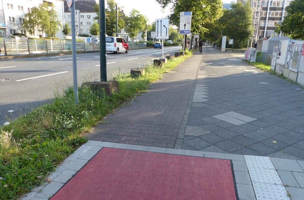 Auf’m Hennekamp: Ausbau des Geh- und Radwegs startet