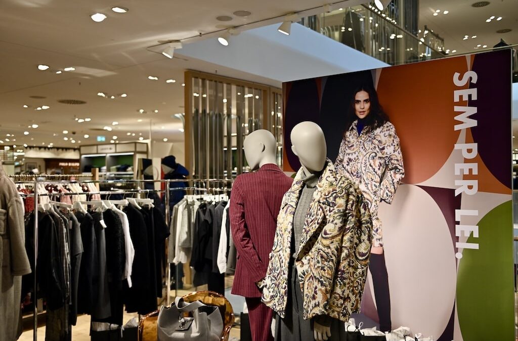 SEM PER LEI. eröffnet exklusive Pop-up-Fläche im Breuninger Düsseldorf zur Herbst/Winter-Saison